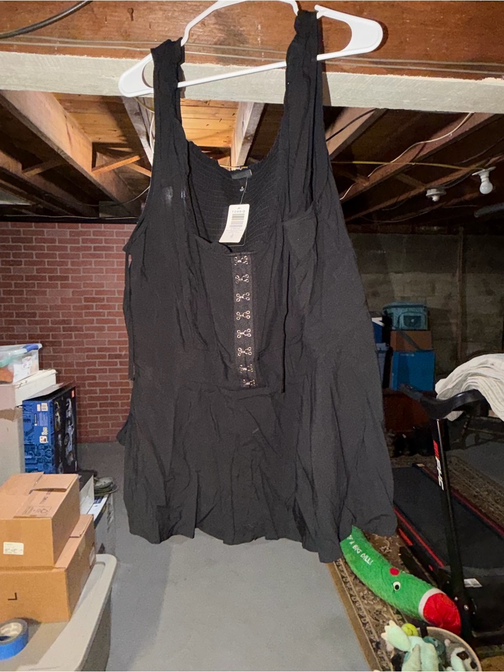 torrid Black Sleeveless Hook-Front Peplum Blouse - Picture 1 of 1